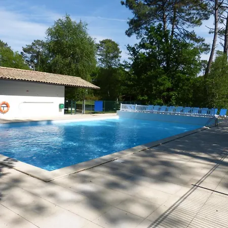 Prázdninový dům Pavillon Dans Marina Avec Piscine Collective 190260